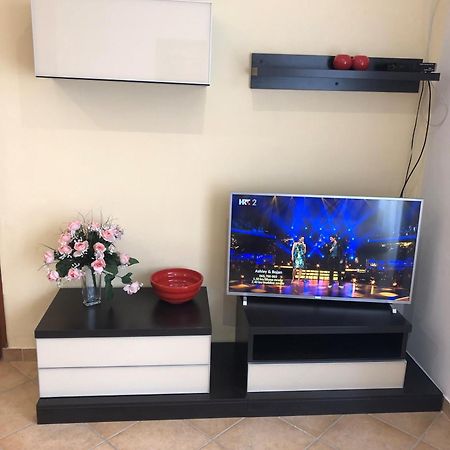 Apartmani I Sobe Ivancic1 Novi Vinodolski Buitenkant foto