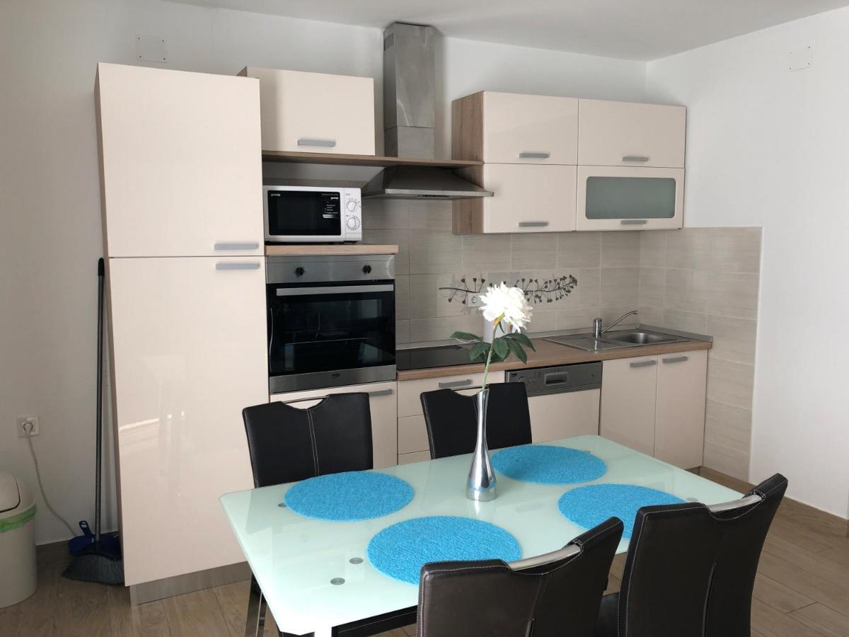 Apartmani I Sobe Ivancic1 Novi Vinodolski Buitenkant foto