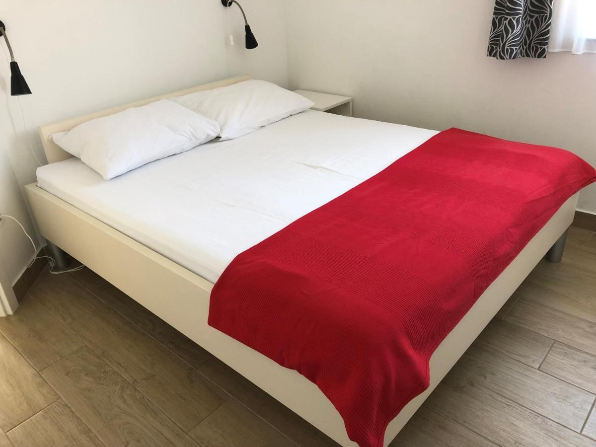 Apartmani I Sobe Ivancic1 Novi Vinodolski Buitenkant foto