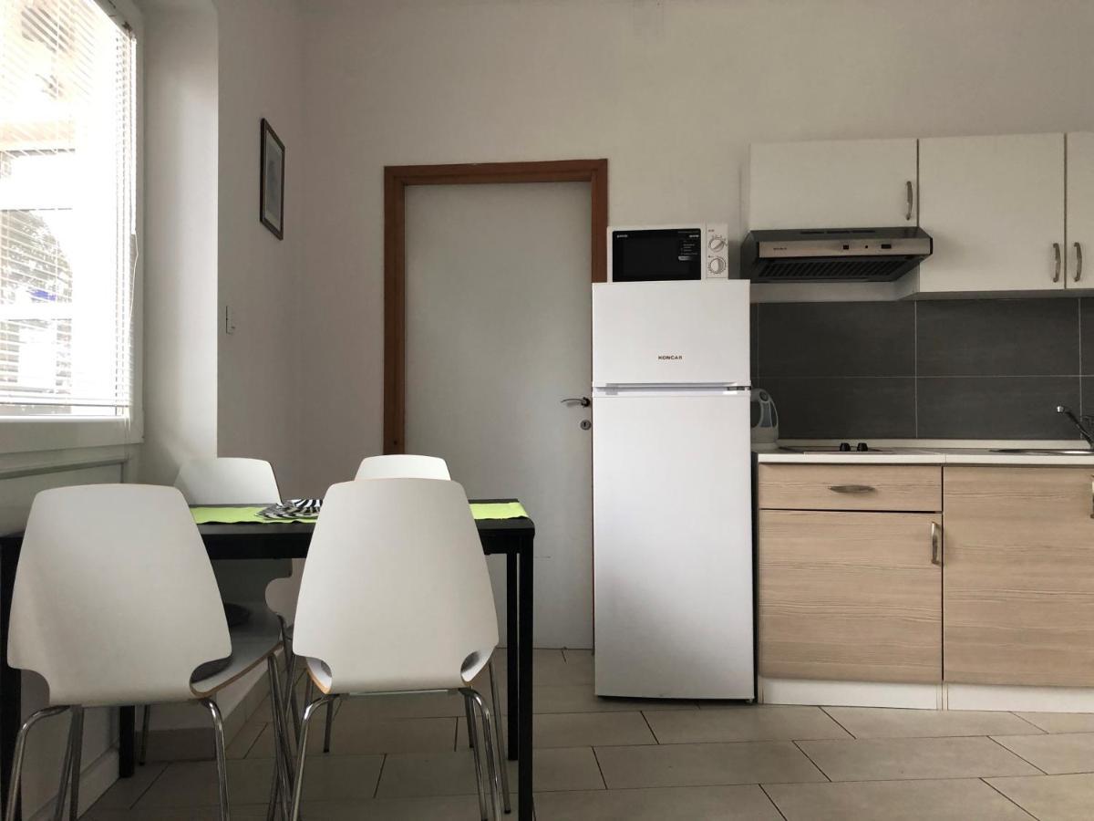 Apartmani I Sobe Ivancic1 Novi Vinodolski Buitenkant foto