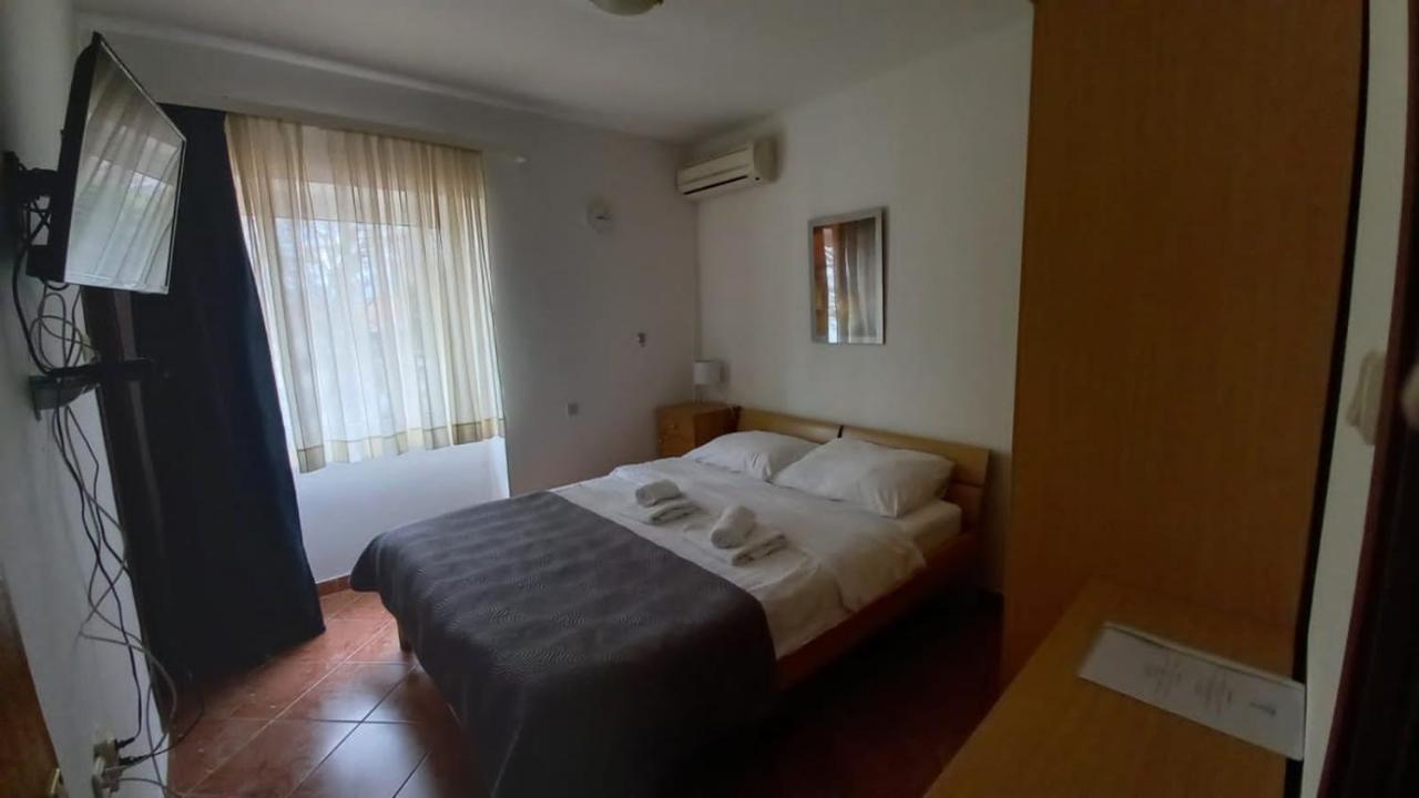 Apartmani I Sobe Ivancic1 Novi Vinodolski Buitenkant foto