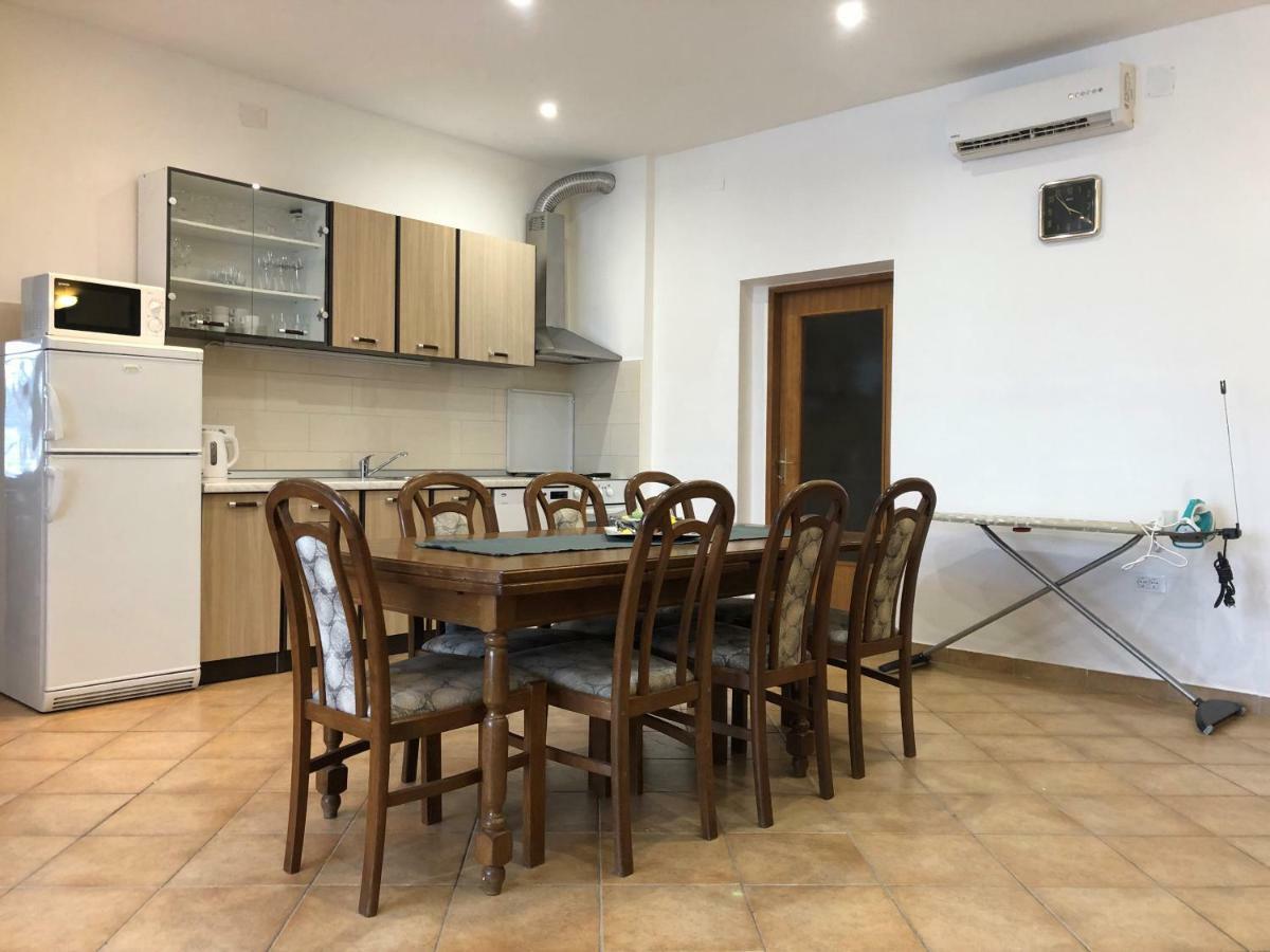 Apartmani I Sobe Ivancic1 Novi Vinodolski Buitenkant foto
