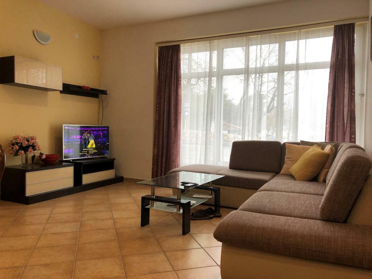 Apartmani I Sobe Ivancic1 Novi Vinodolski Buitenkant foto
